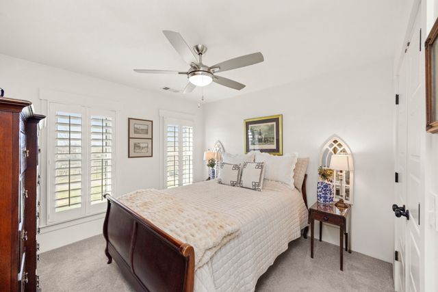 2011 Dorchester Dr, Lebanon, TN 37090