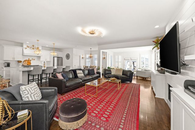 2011 Dorchester Dr, Lebanon, TN 37090