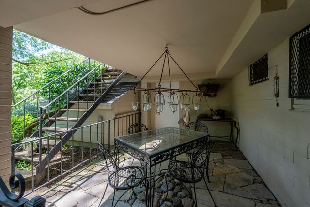 2410 Terrace Road, Des Moines, IA 50312