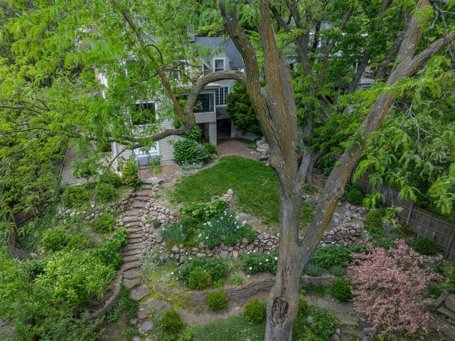2410 Terrace Road, Des Moines, IA 50312