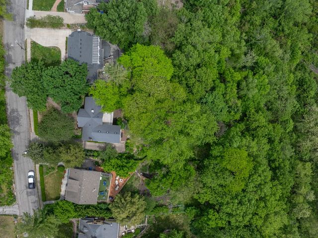2410 Terrace Road, Des Moines, IA 50312