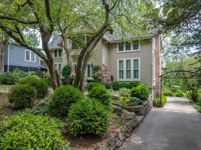 2410 Terrace Road, Des Moines, IA 50312