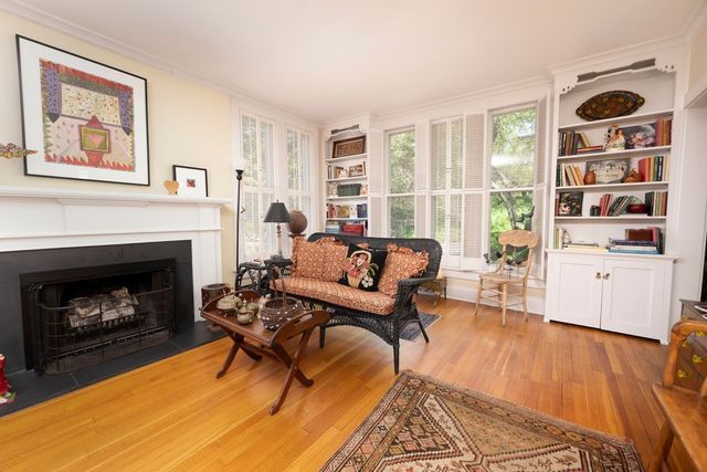 2410 Terrace Road, Des Moines, IA 50312