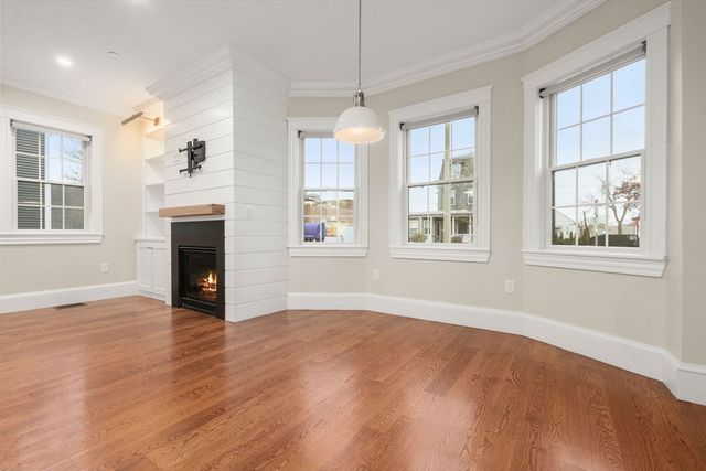 144 Highland Ave 1, Somerville, MA 02143