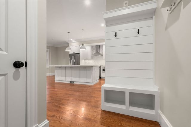 144 Highland Ave 1, Somerville, MA 02143