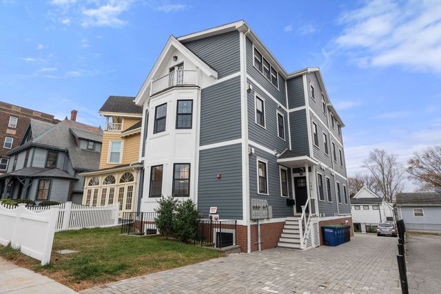 144 Highland Ave 1, Somerville, MA 02143