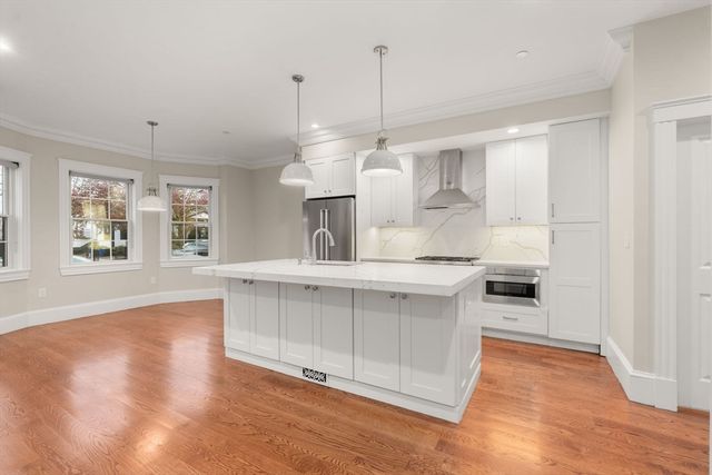 144 Highland Ave 1, Somerville, MA 02143