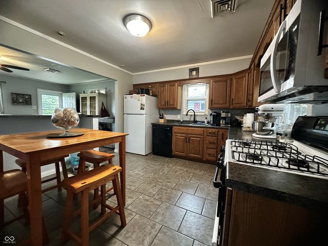 2809 N Rosewood Avenue, Muncie, IN 47304