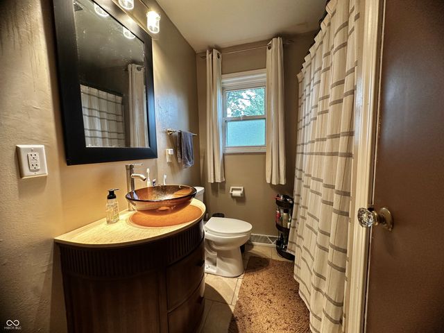 2809 N Rosewood Avenue, Muncie, IN 47304