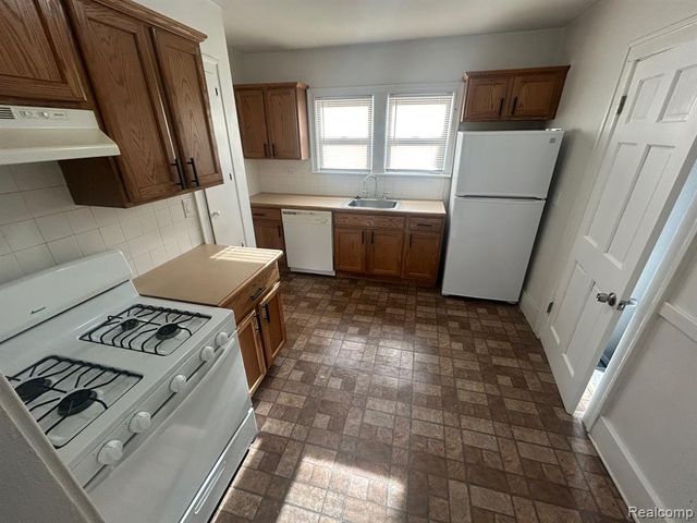 14716 Archdale Unit 2 Street, Detroit, MI 48227