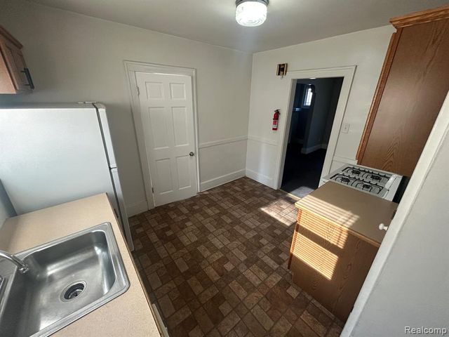 14716 Archdale Unit 2 Street, Detroit, MI 48227