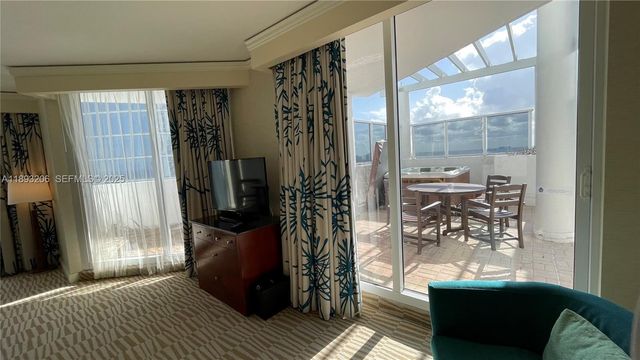 18001 Collins Avenue 2814, Sunny Isles Beach, FL 33160