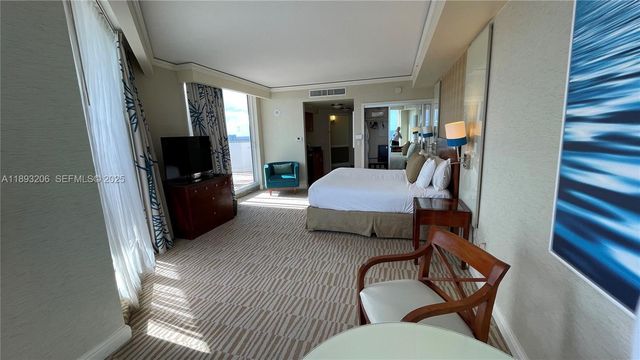 18001 Collins Avenue 2814, Sunny Isles Beach, FL 33160
