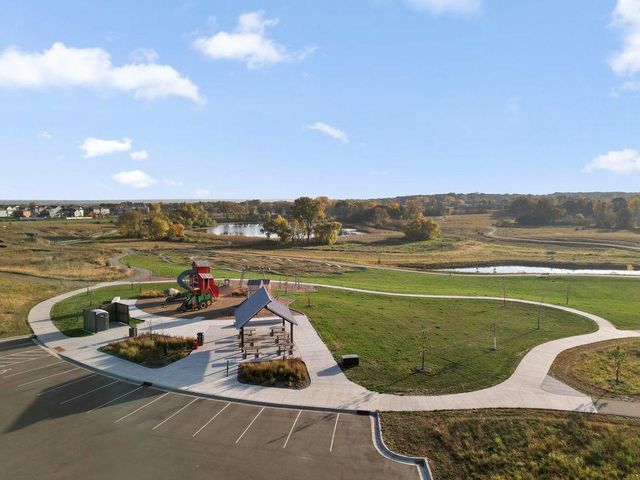 1638 Shasta Drive, Shakopee, MN 55379