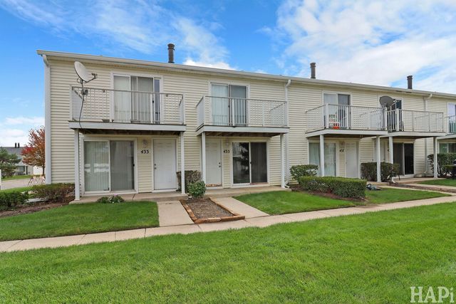 435 Meadow Green Lane, Round Lake Beach, IL 60073