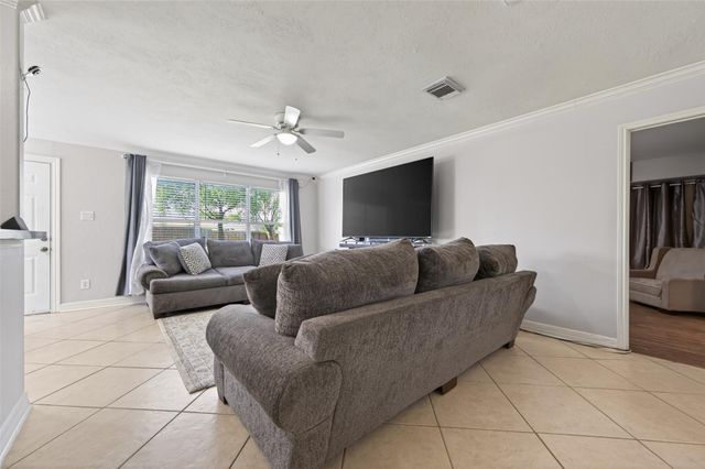 903 Red Alder Circle, Houston, TX 77073