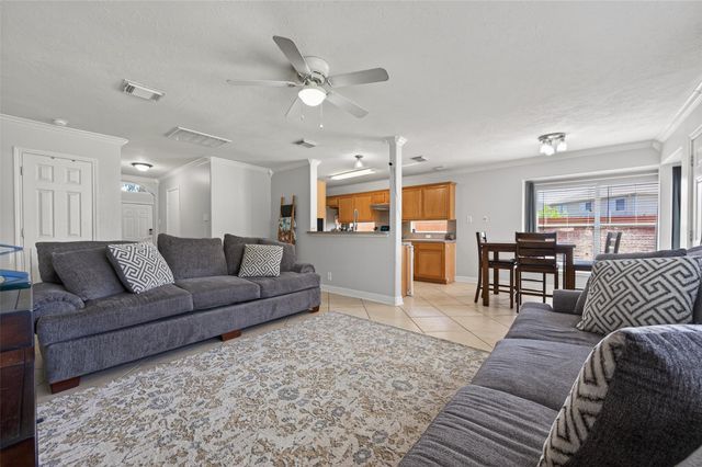 903 Red Alder Circle, Houston, TX 77073