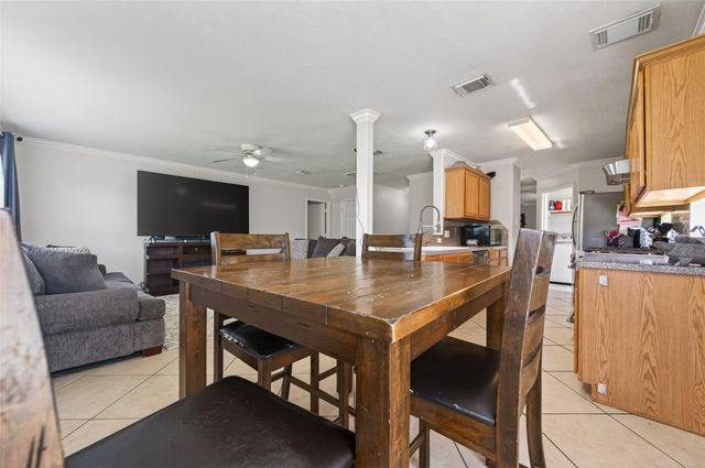 903 Red Alder Circle, Houston, TX 77073