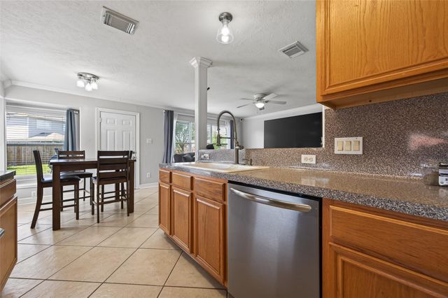 903 Red Alder Circle, Houston, TX 77073