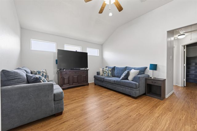 903 Red Alder Circle, Houston, TX 77073