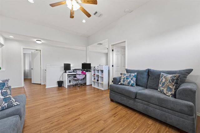 903 Red Alder Circle, Houston, TX 77073