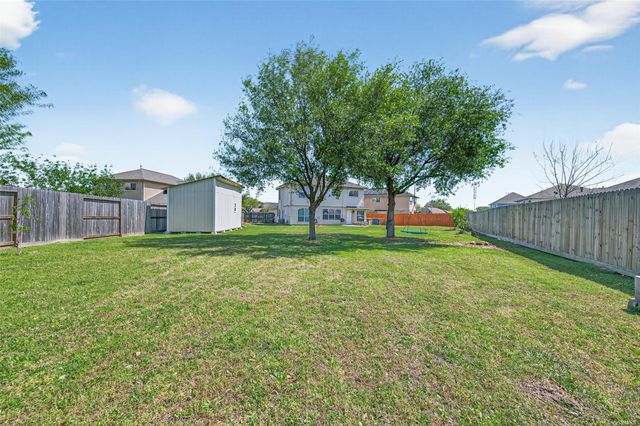 903 Red Alder Circle, Houston, TX 77073