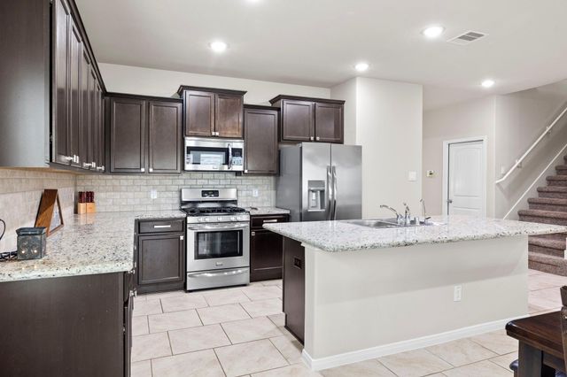 9418 Mcdowell Dr, Richmond, TX 77469