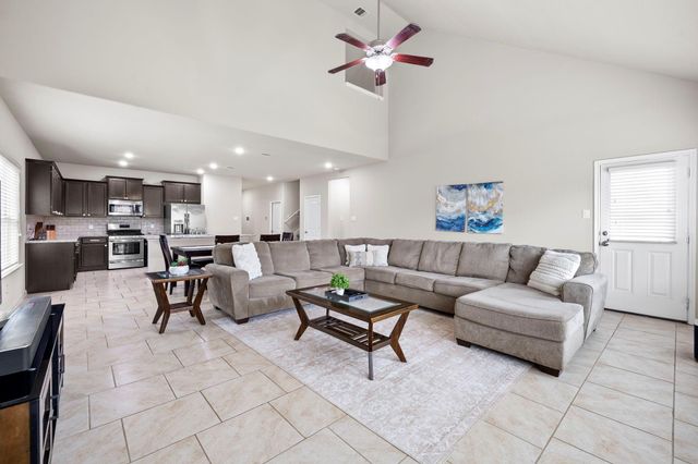 9418 Mcdowell Dr, Richmond, TX 77469