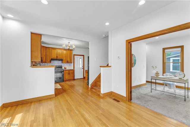 131 N Vine Street, Medina, OH 44256