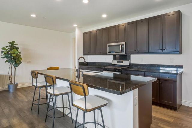 82375 Round Valley Drive, Indio, CA 92201