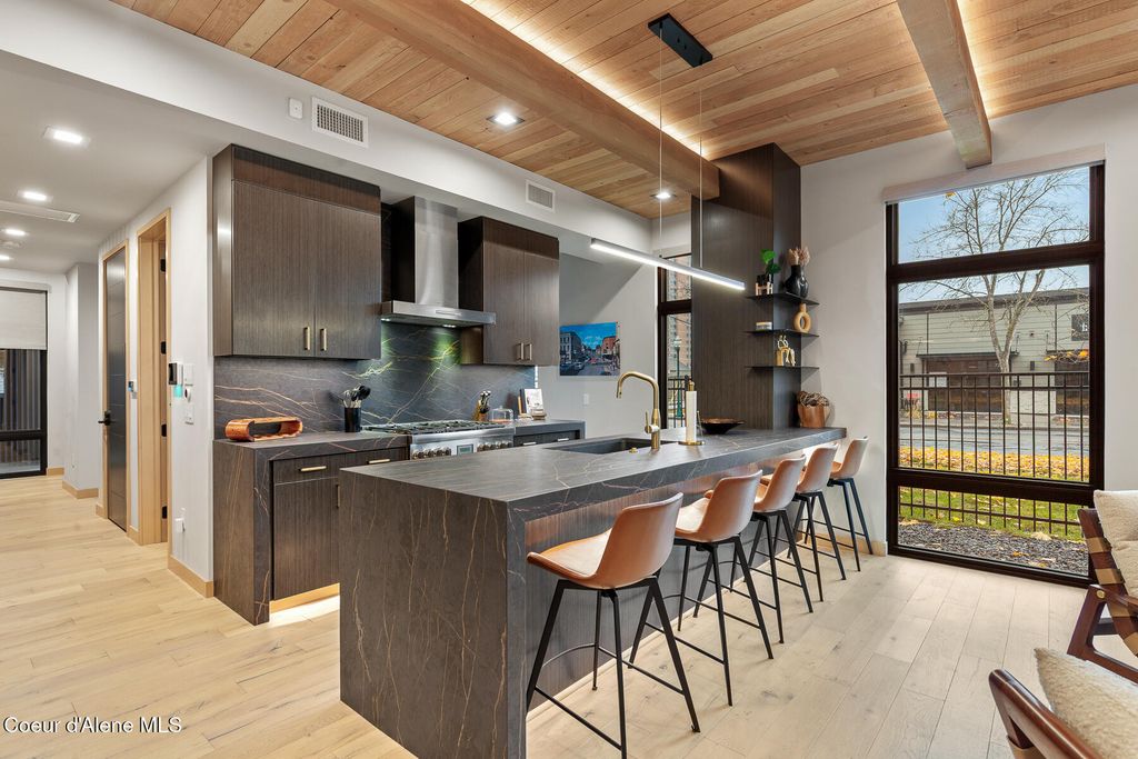 804 E LAKESIDE AVE, Coeur d'Alene, ID 83814 photo 13