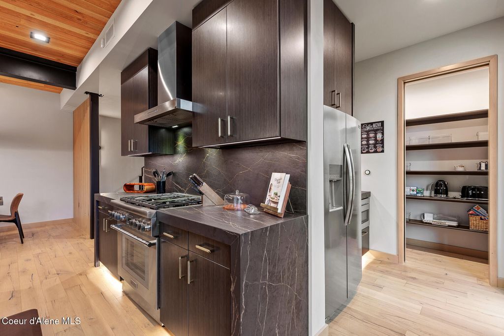 804 E LAKESIDE AVE, Coeur d'Alene, ID 83814 photo 16