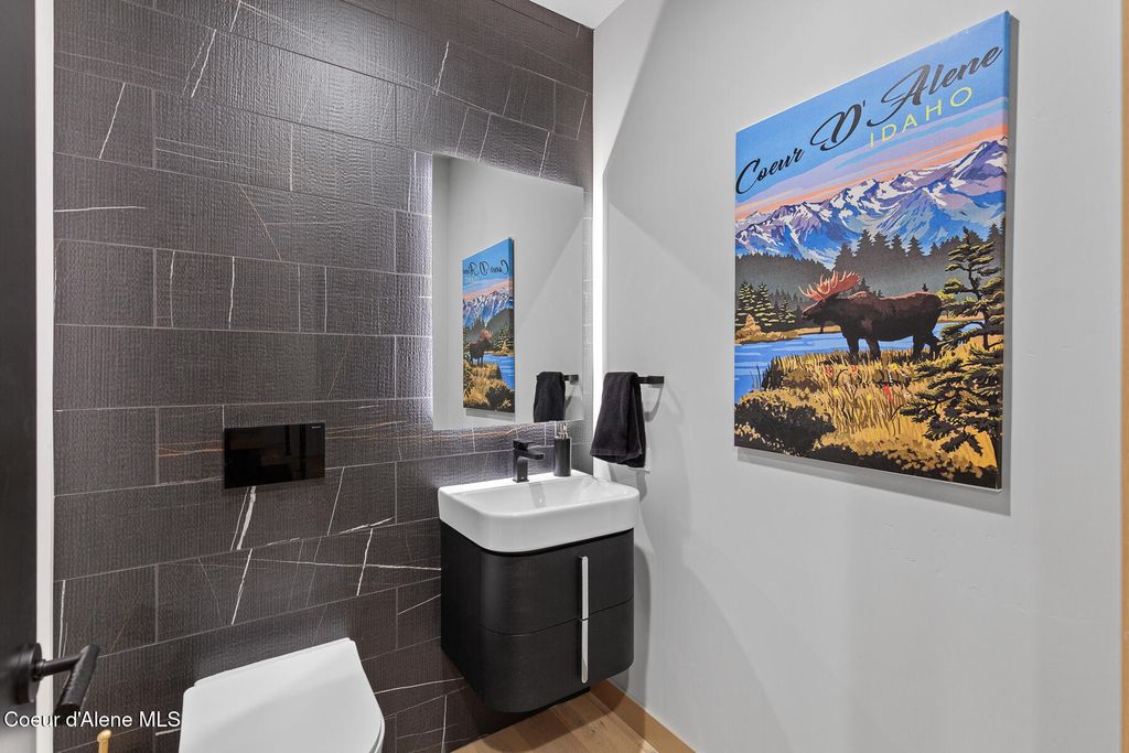 804 E LAKESIDE AVE, Coeur d'Alene, ID 83814 photo 19