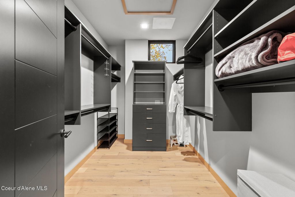 804 E LAKESIDE AVE, Coeur d'Alene, ID 83814 photo 28