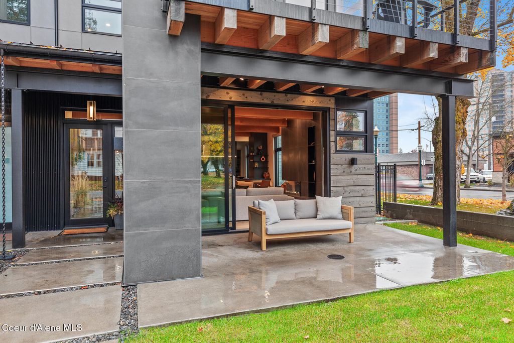 804 E LAKESIDE AVE, Coeur d'Alene, ID 83814 photo 3