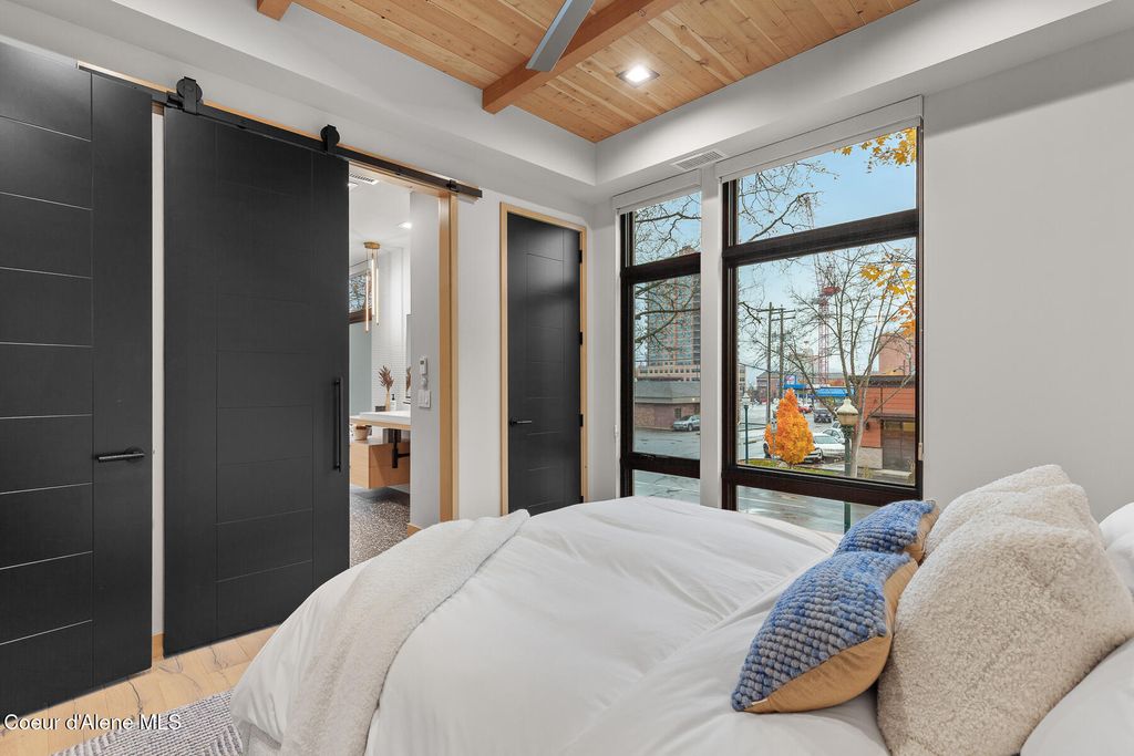 804 E LAKESIDE AVE, Coeur d'Alene, ID 83814 photo 30
