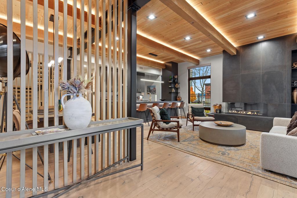 804 E LAKESIDE AVE, Coeur d'Alene, ID 83814 photo 4