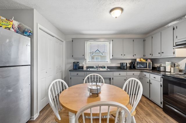 612 Fairview Ave, Lebanon, TN 37087