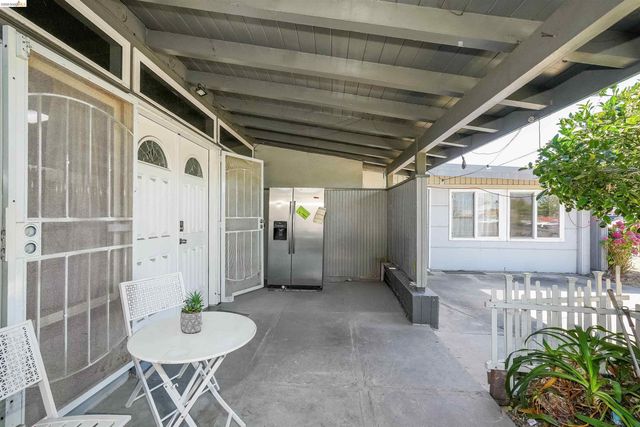 27488 Bahama Ave, Hayward, CA 94545