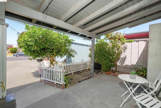 27488 Bahama Ave, Hayward, CA 94545
