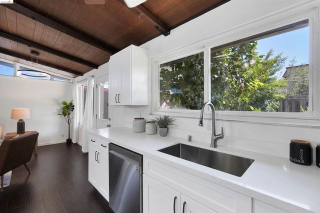 27488 Bahama Ave, Hayward, CA 94545