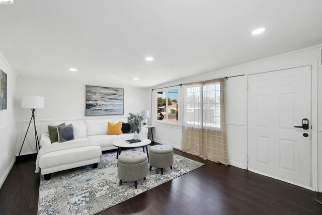 27488 Bahama Ave, Hayward, CA 94545