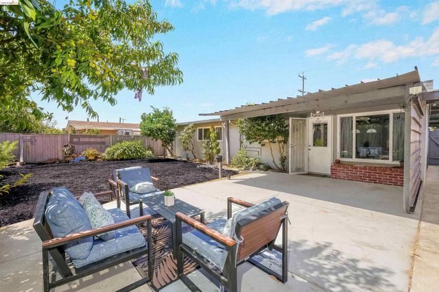 27488 Bahama Ave, Hayward, CA 94545
