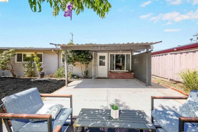 27488 Bahama Ave, Hayward, CA 94545