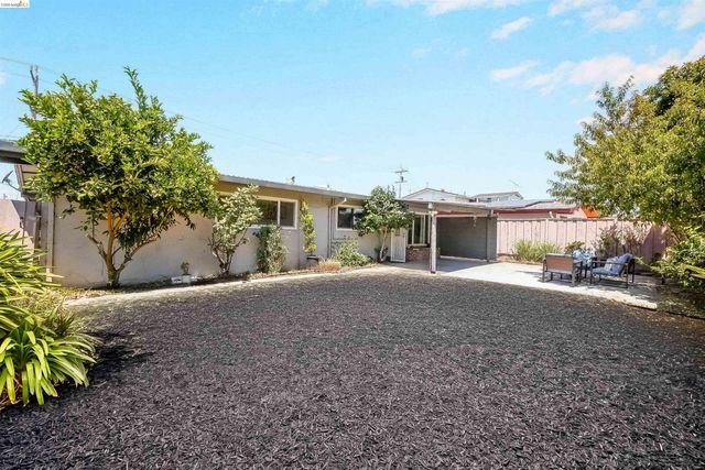 27488 Bahama Ave, Hayward, CA 94545