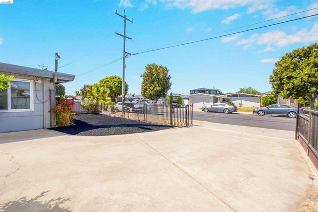 27488 Bahama Ave, Hayward, CA 94545