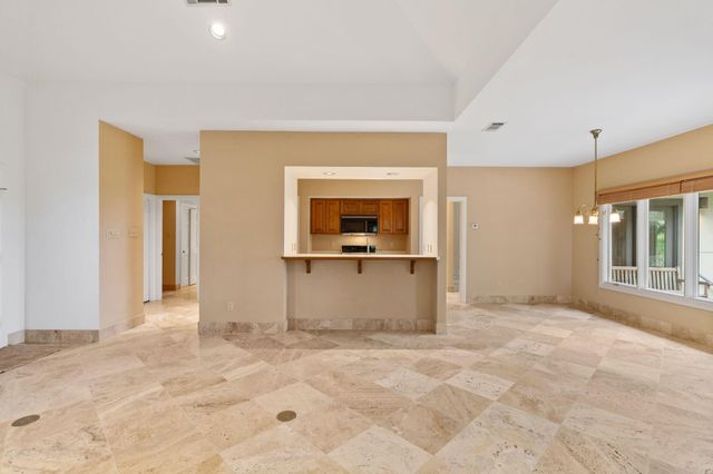 1927 Clubhouse Hill DR 14, Spicewood, TX 78669
