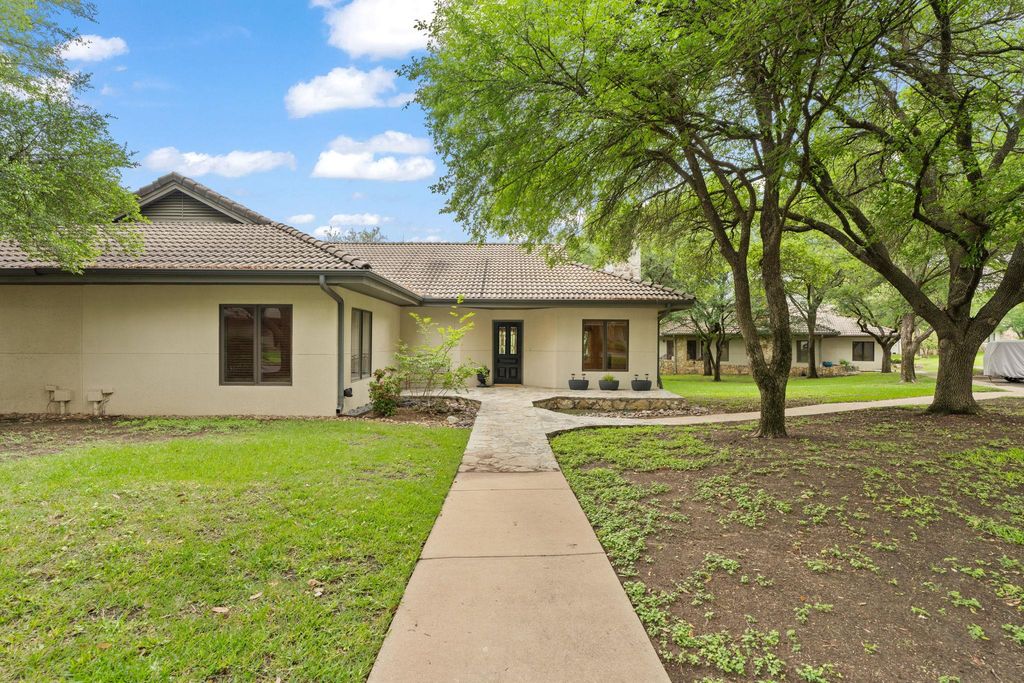 1927 Clubhouse Hill DR 14, Spicewood, TX 78669