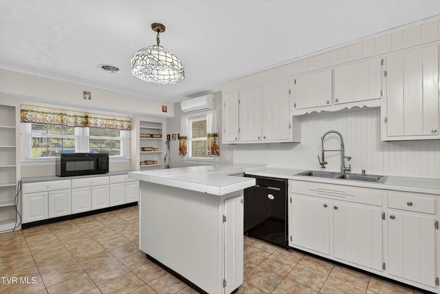 19260 Mercedes Drive, Abingdon, VA 24210