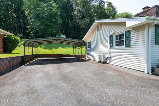 19260 Mercedes Drive, Abingdon, VA 24210